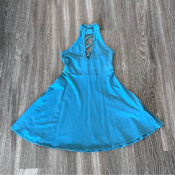Express Halter Dress 👗